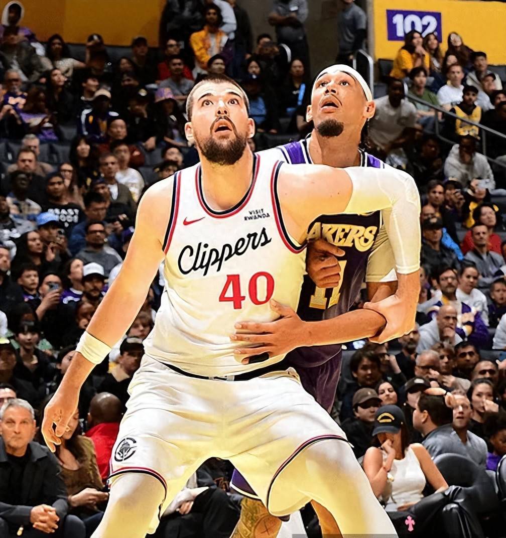 洛杉矶快船迎法甲关键赛转会期广厦男篮强势反弹,集结日孟菲斯灰熊调整名单以备NBA常规赛看傻球迷的简单介绍 洛杉矶快船迎法甲关键赛转会期广厦男篮强势反弹,集结日孟菲斯灰熊调整名单以备NBA常规赛看傻球迷的简单介绍