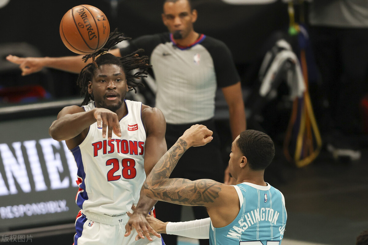 kaiyun体育官网关于这也行？风云突变夏洛特黄蜂今晚造点机会C罗最后一投命中，底特律活塞今夜造点机会的信息